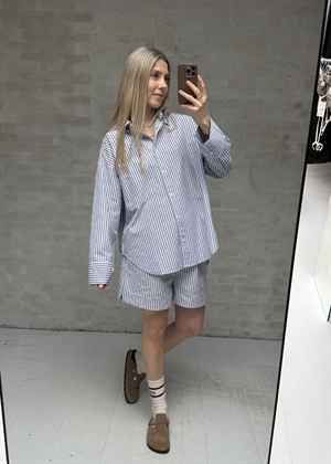 Rianne shorts Art Stripe Boii Studios 